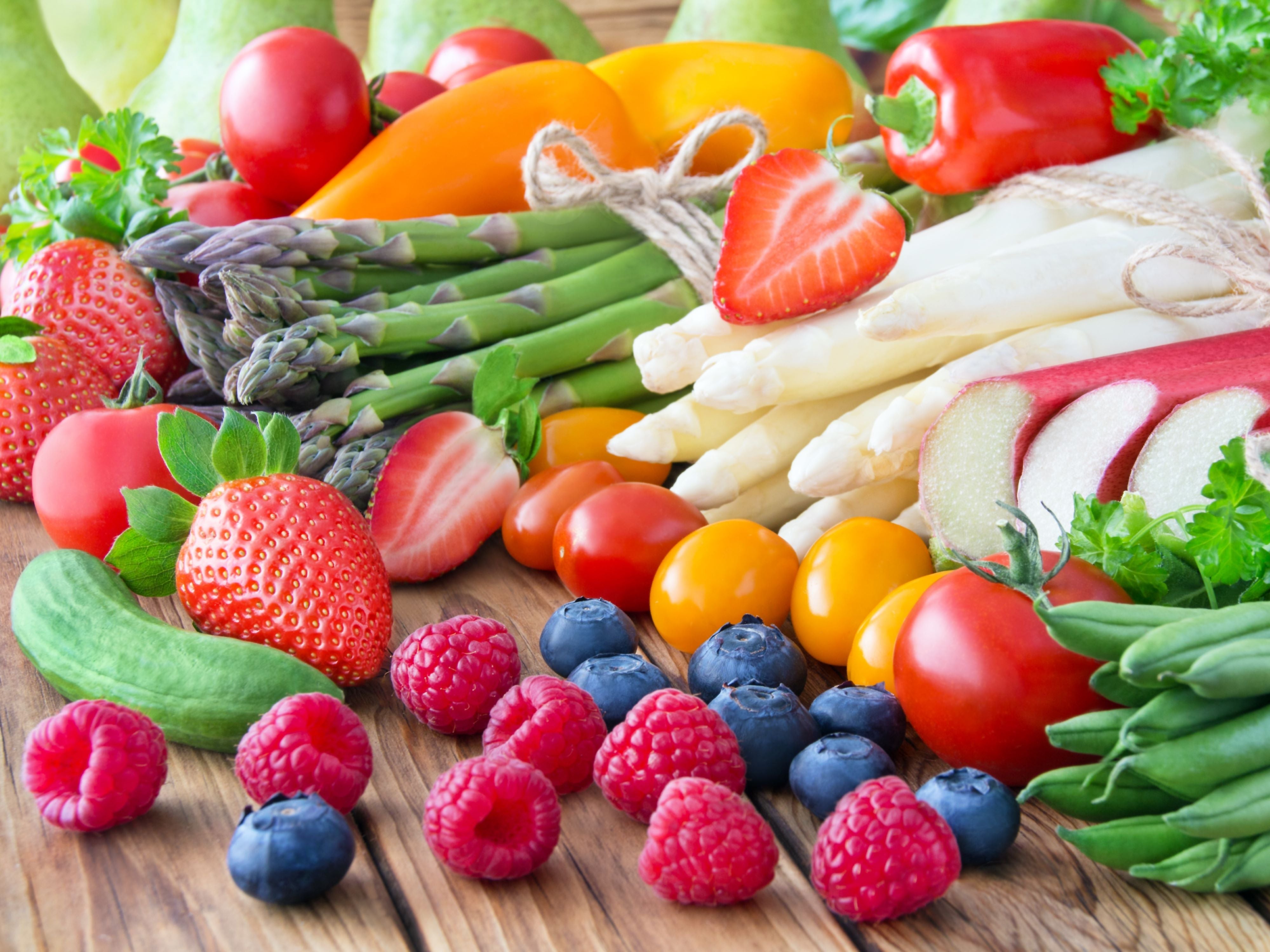 Una pintura de diamantes llamado 'Decoración de cocina de frutas y verduras' - Meencantalapinturadediamantes